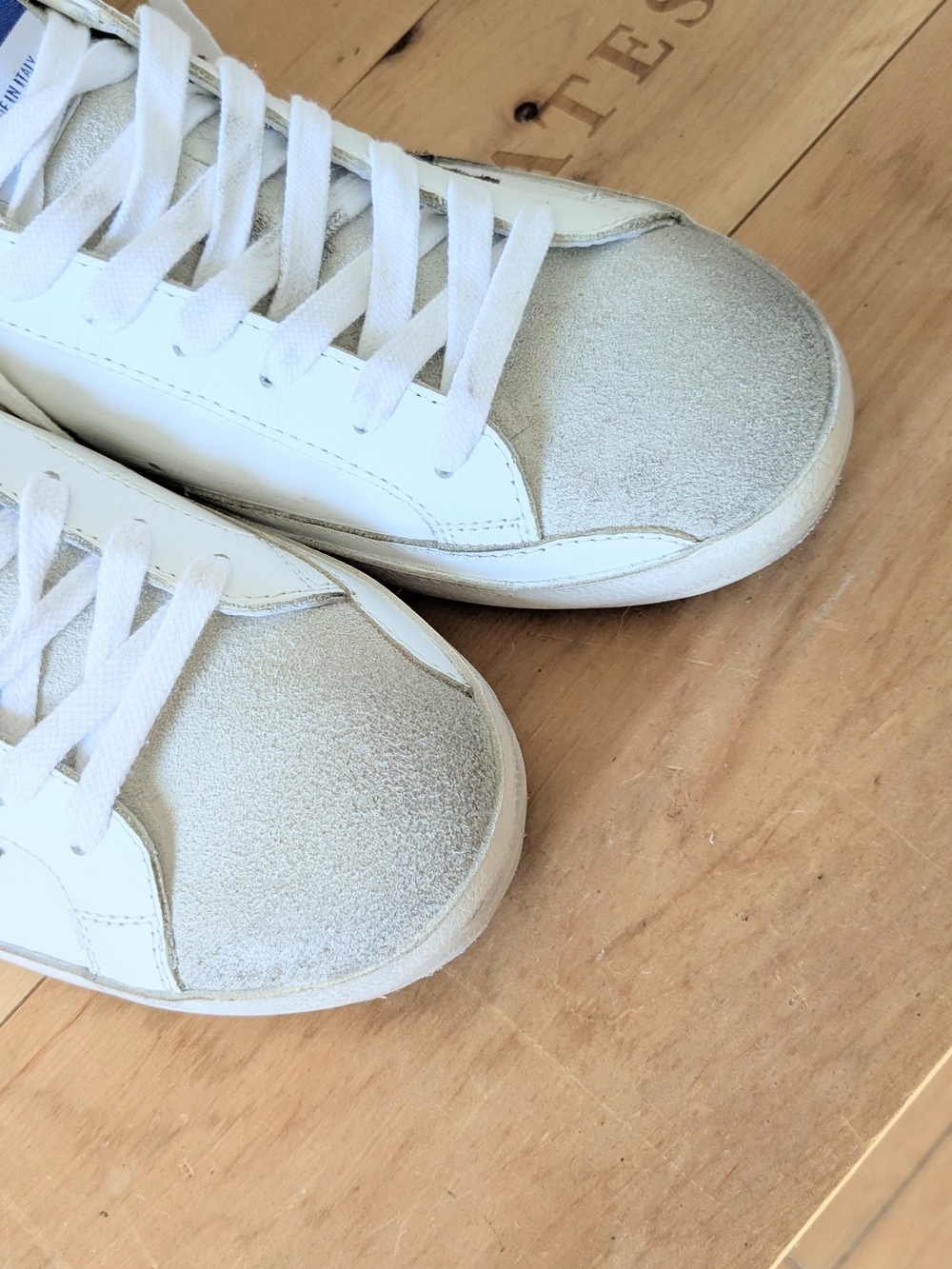 Golden Goose Superstar Sneakers with Burgundy Star - GGDB sz 9 (unisex) - Picture 10 of 15